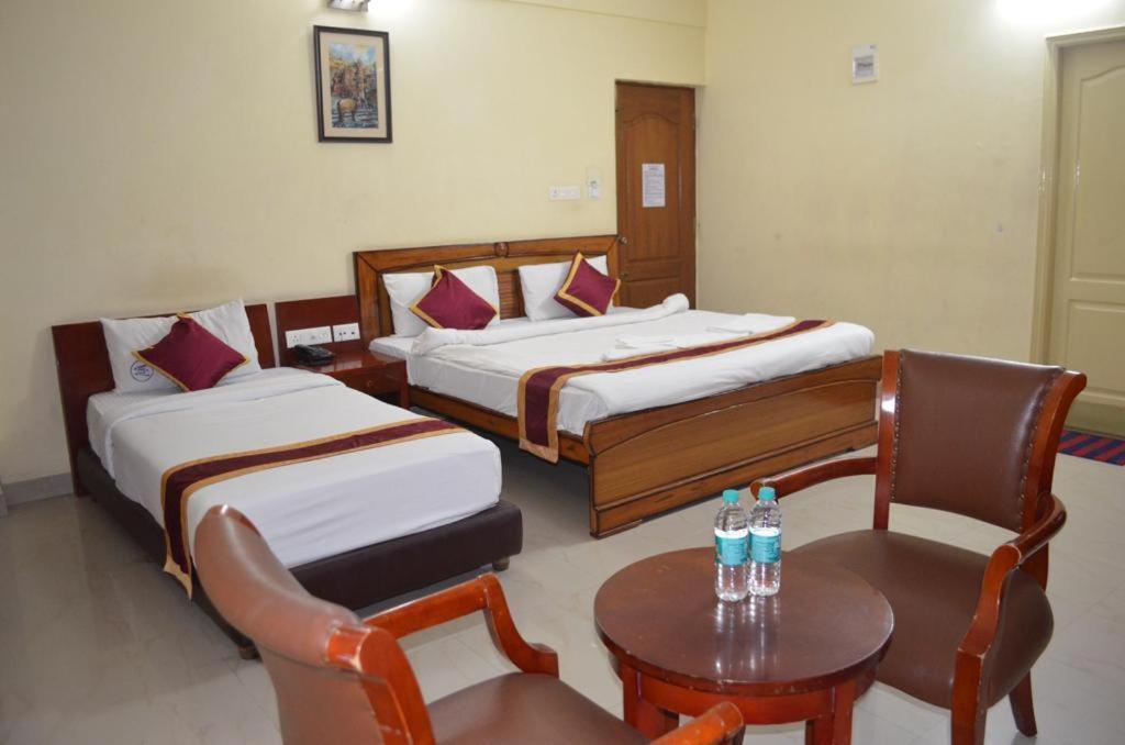 White Bricks Inn Bangalore Exterior photo
